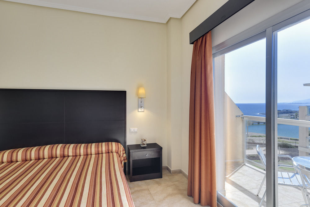 El Alquián Cabogata Beach Hotel מראה חיצוני תמונה